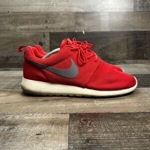 Nike Men’s Size 11.5 Roshe Run Low Running Shoes Red White Athletic Sneakers